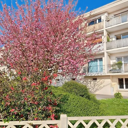 Apartment 10-minute Walk To Zenith And Palais Des Sports