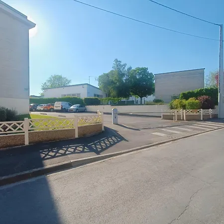 Apartment 10-minute Walk To Zenith And Palais Des Sports